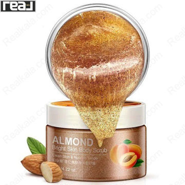 بافت ژلی و دانه‌دار اسکراب بدن بادام بیوآکوا مدل Bright Skin، مناسب حذف سلول‌های مرده و کاهش زبری پوست بدن