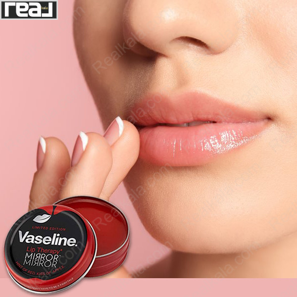 تبلیغ بالم لب Vaseline Mirror با تصویر لب‌های براق و قوطی فلزی در دست