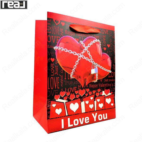ساک دستی کادویی قرمز با طرح قلب قفل‌دار و زنجیر، نوشته I Love You و ابعاد 22.5 × 18 × 9.5 سانتی‌متر