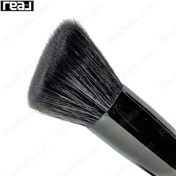 نمای نزدیک از الیاف نرم و دسته مشکی براش آرایشی زد وان مدل Z-362