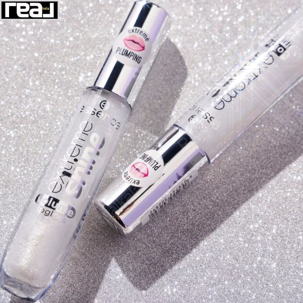 دو عدد لیپ گلاس Essence Extreme Shine Volume Lipgloss با بسته‌بندی نقره‌ای براق و جلوه درخشان