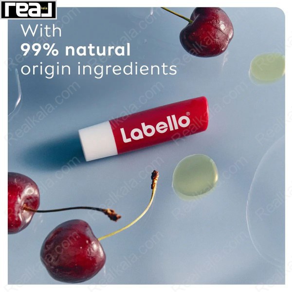 ترکیبات طبیعی و گیلاس در کنار بالم لب Labello