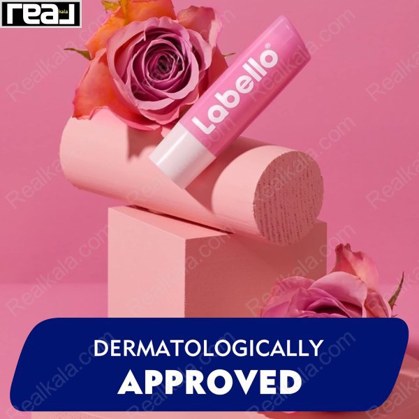 نمایش بالم لب صورتی Labello مدل Soft Rose در کنار گل‌های رز