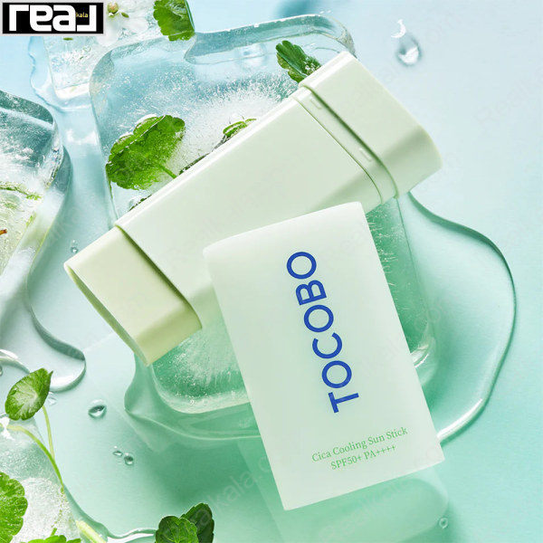 استیک ضدآفتاب توکوبو سبز روشن روی یخ و آب با برگ‌های سبز و قطرات آب