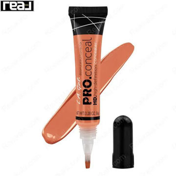 کانسیلر LA Girl PRO.Conceal HD High Definition مدل GC990 Orange Corrector با تیوب نارنجی، نوشته PRO.conceal روی بدنه، اپلیکاتور براشی متصل، درب مشکی جداشده و نمونه بافت کرمی نارنجی