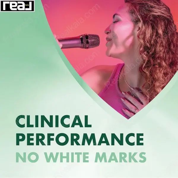 تصویر تبلیغاتی زنانه با ژست خوانندگی و اعتماد به‌نفس برای مدل Ultimate Shower Fresh